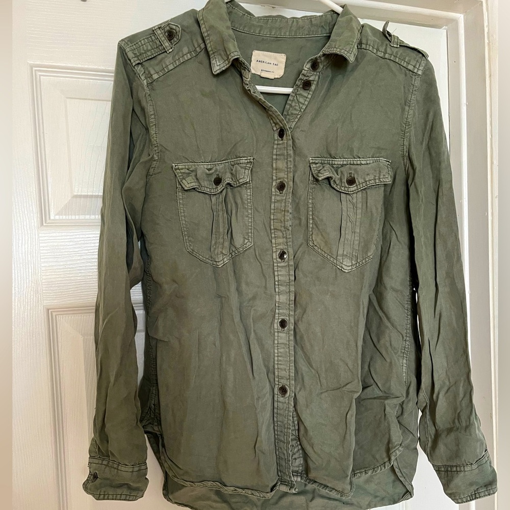 American Eagle Green button-down cargo shirt